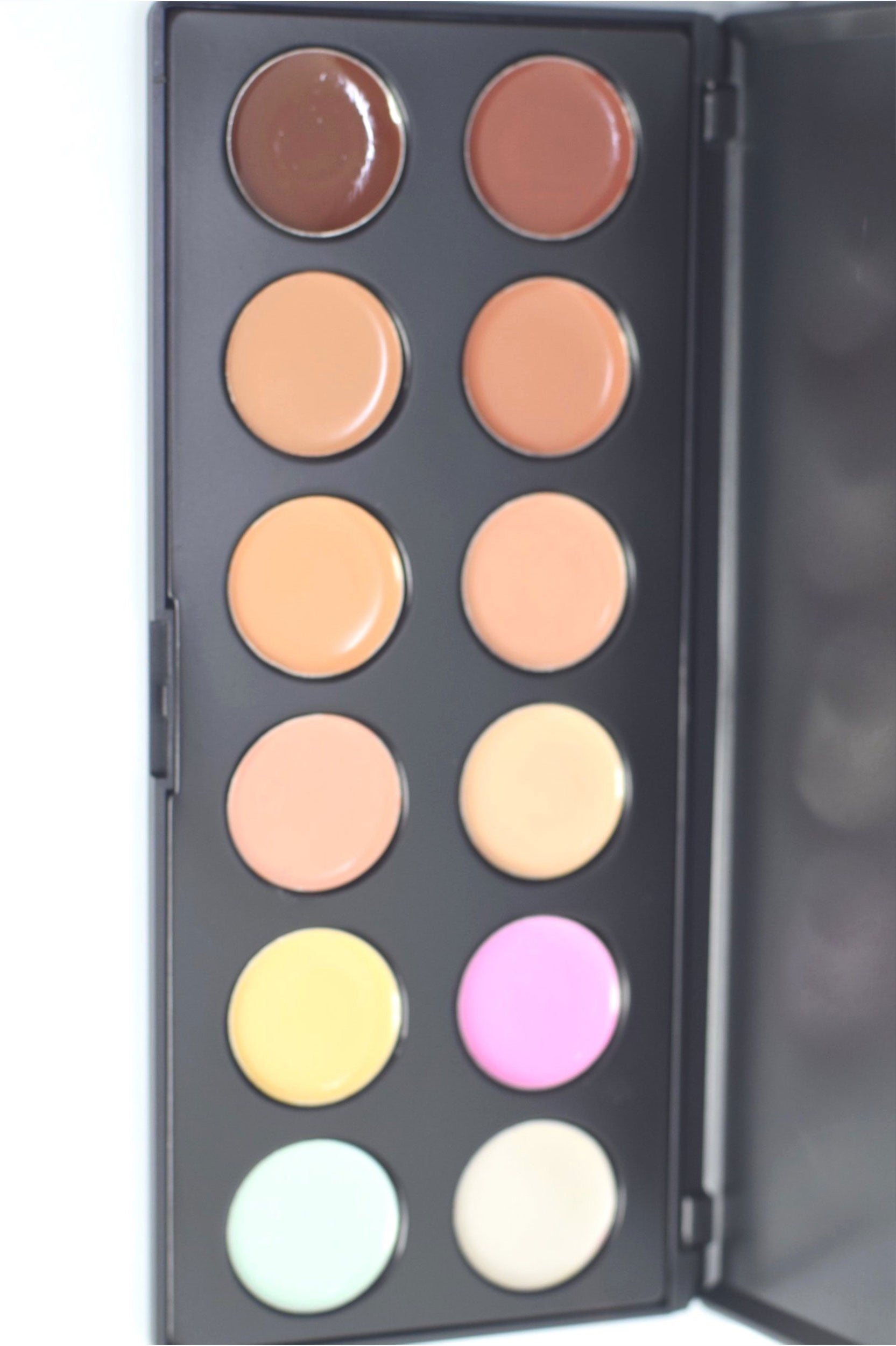 PRETTY WOMEN CONCEALER PALETTE