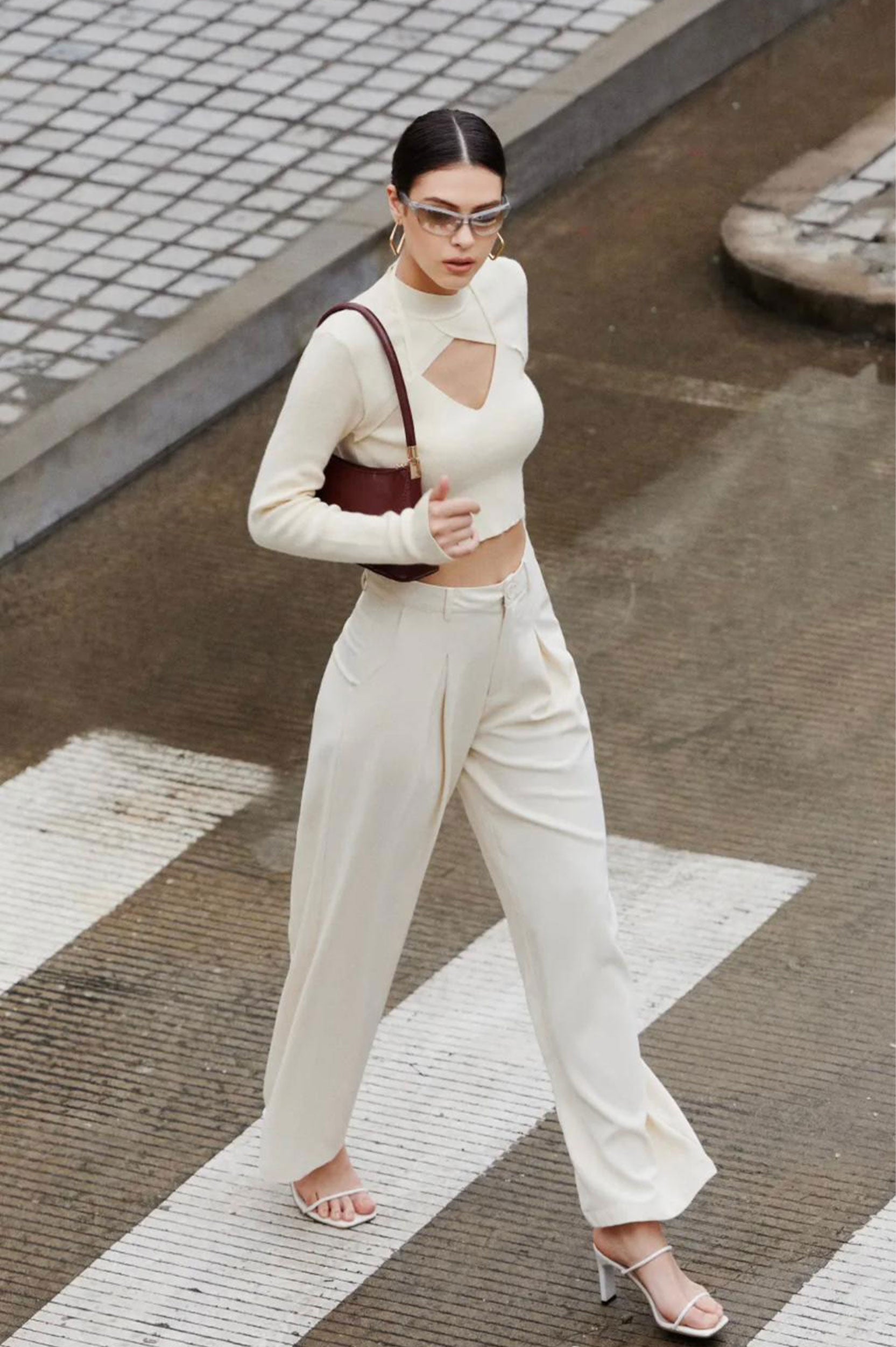 PLEATED WIDE LEG TROUSER