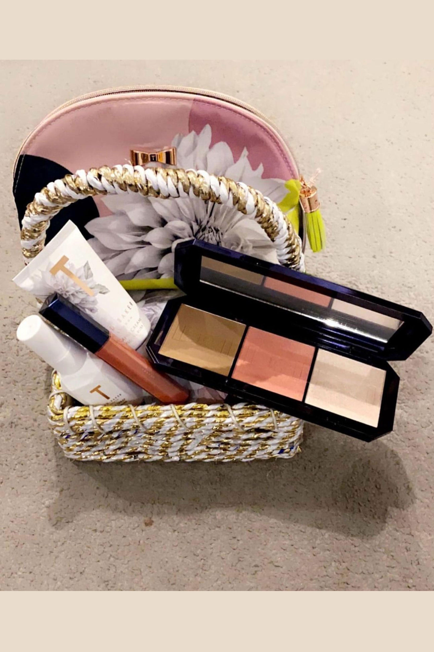 TED BAKER GIFT SET-FLORAL MAKEUP BAG BLUSH & HIGHLIGHTER PALLETE LIP GLOSS-NUDE FLORAL BLISS BODY SPRAY FLORAL BLISS HAND CREAM